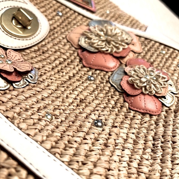 Coach Handbags - COACH 👜 HANDBAG